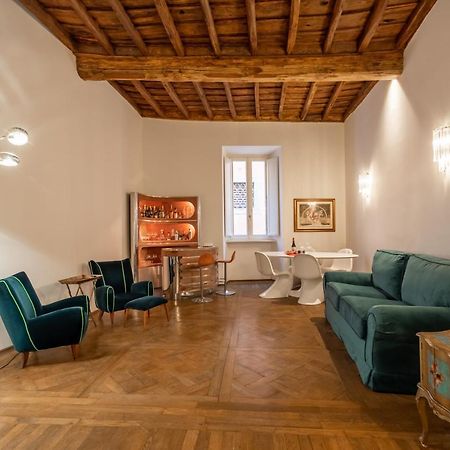Chic And Style In Historical Via Giulia Apartment Roma Ngoại thất bức ảnh