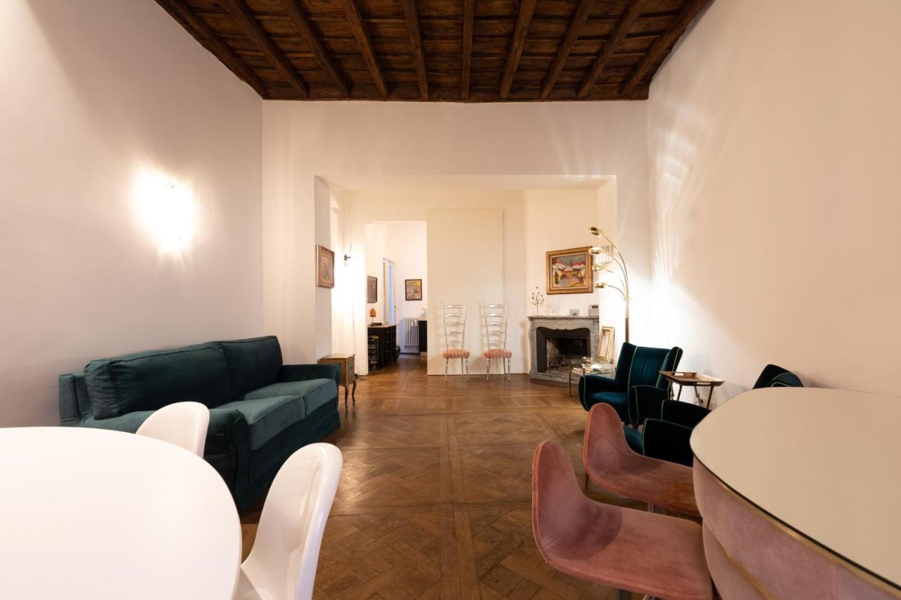 Chic And Style In Historical Via Giulia Apartment Roma Ngoại thất bức ảnh