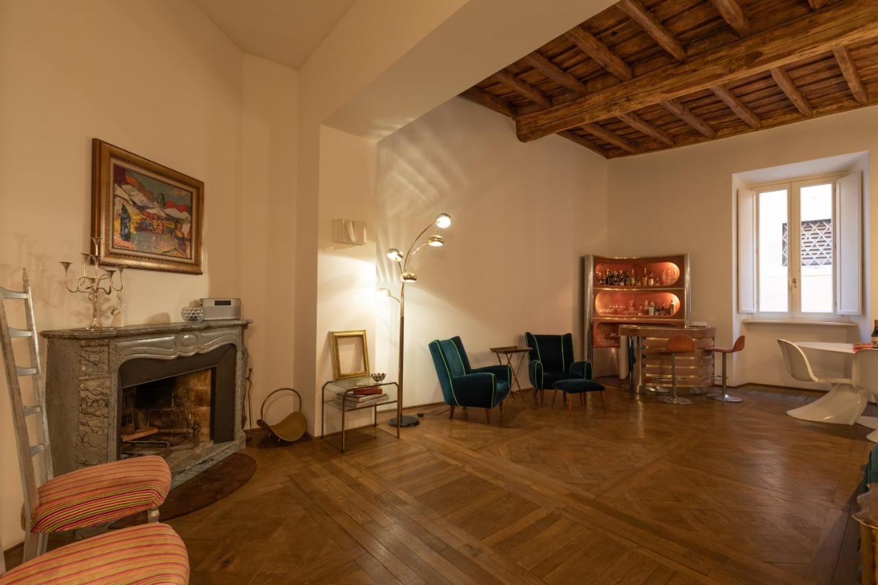 Chic And Style In Historical Via Giulia Apartment Roma Ngoại thất bức ảnh