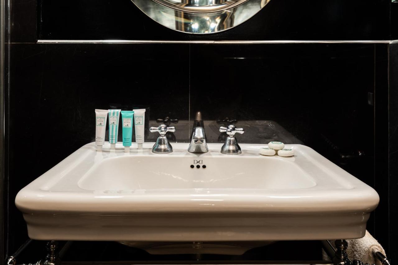 Chic And Style In Historical Via Giulia Apartment Roma Ngoại thất bức ảnh