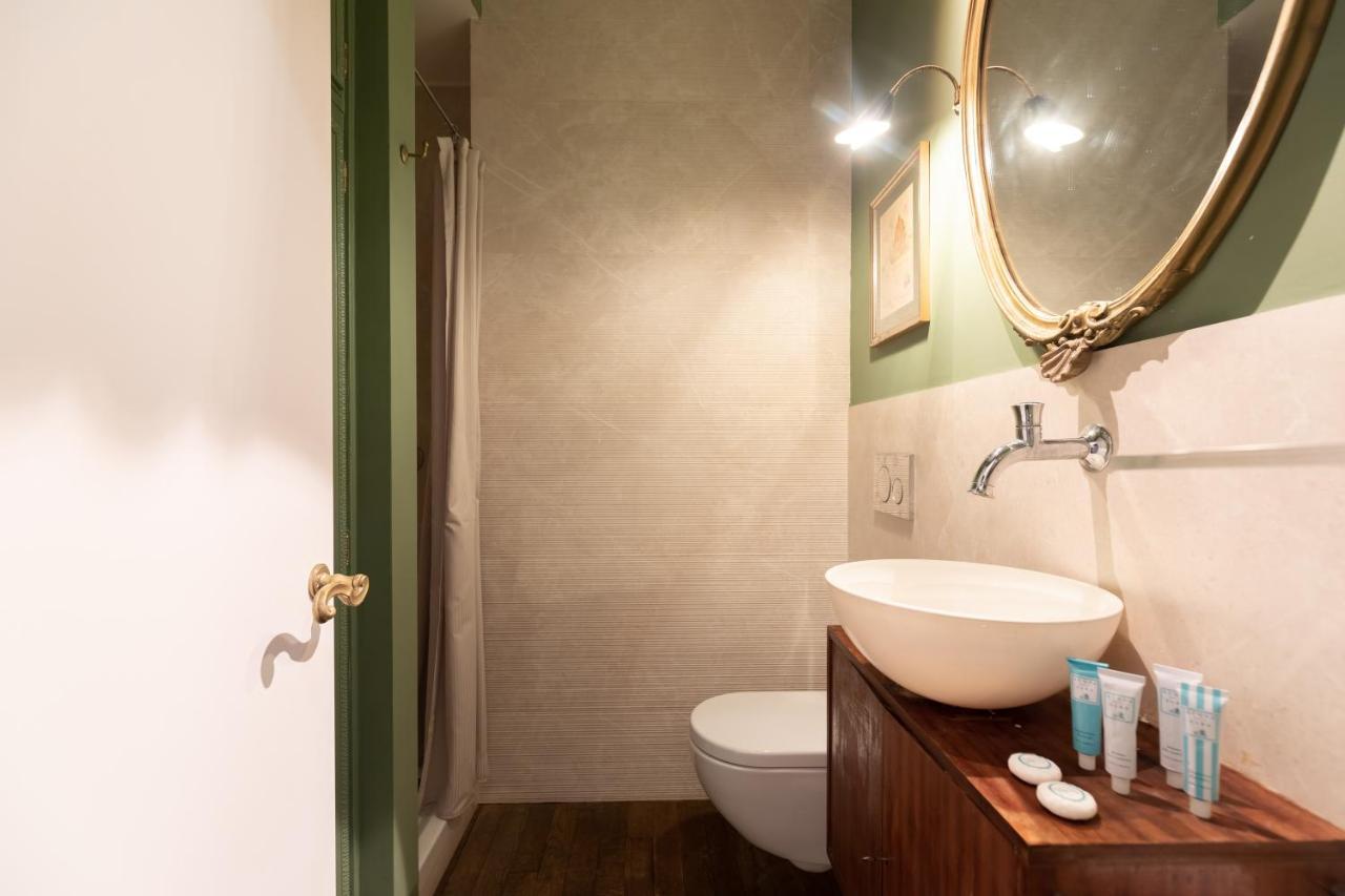 Chic And Style In Historical Via Giulia Apartment Roma Ngoại thất bức ảnh