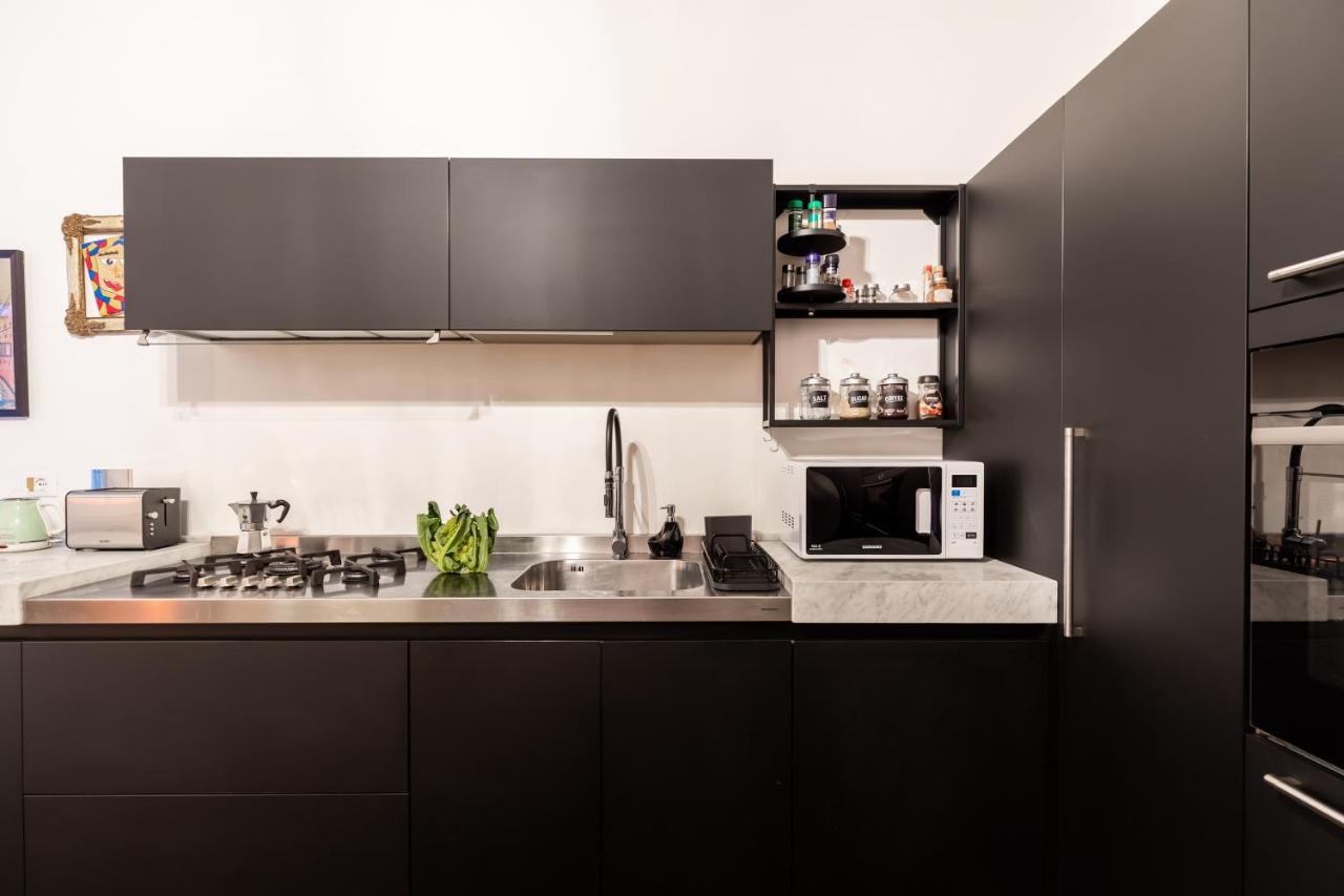Chic And Style In Historical Via Giulia Apartment Roma Ngoại thất bức ảnh