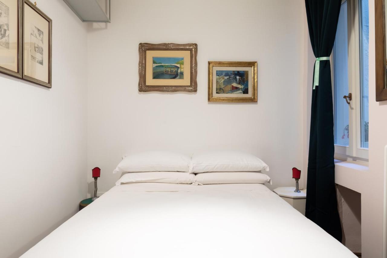 Chic And Style In Historical Via Giulia Apartment Roma Ngoại thất bức ảnh